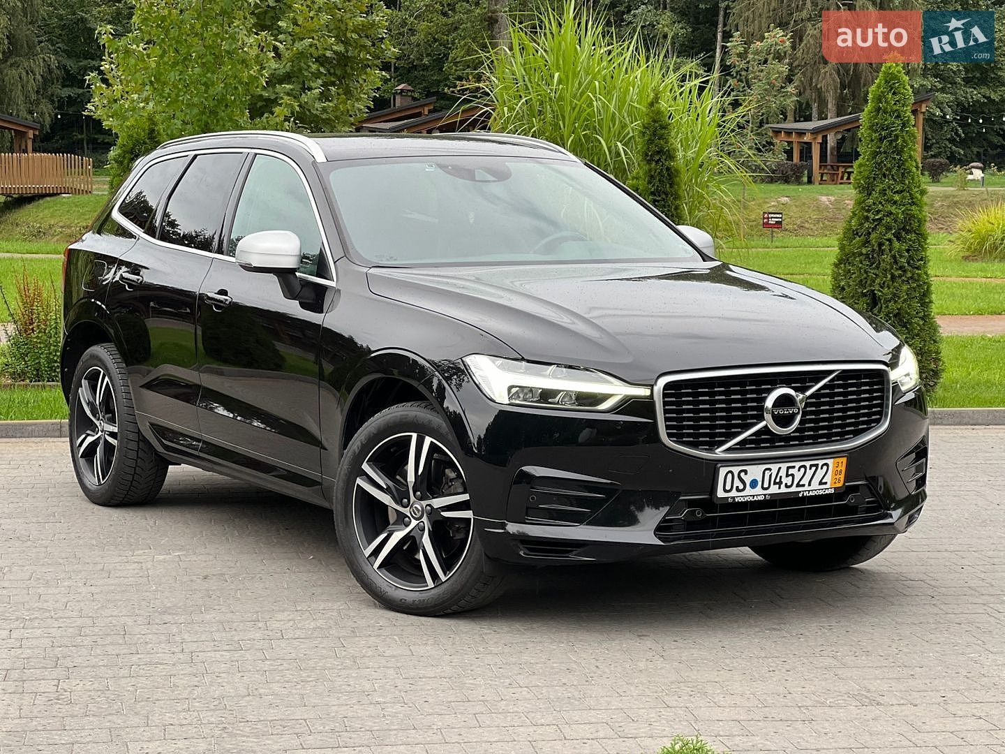 Volvo XC60 2019 VIN YV1UZA8UDK1225649 фото оголошення 2 з 47
