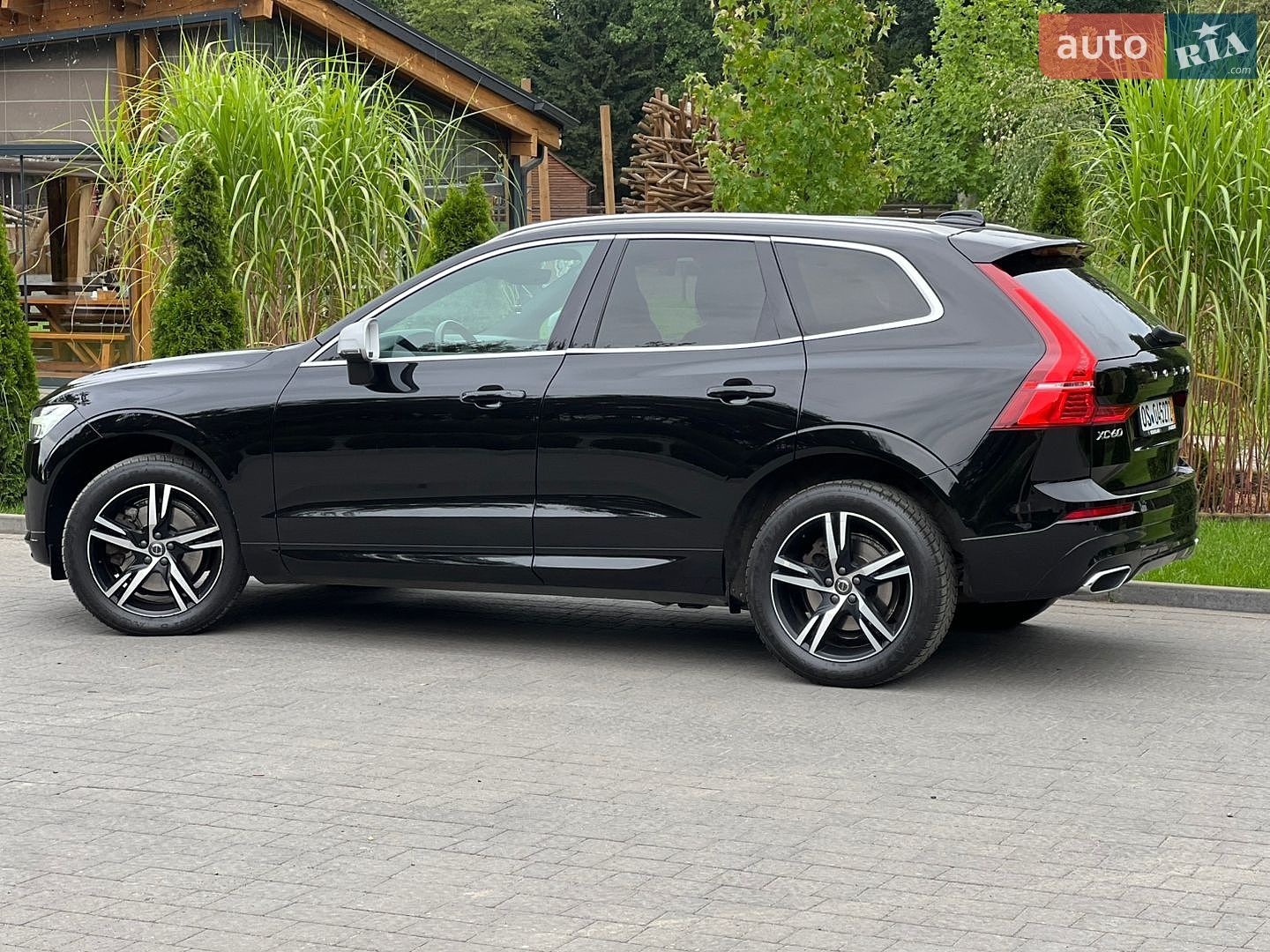 Volvo XC60 2019 VIN YV1UZA8UDK1225649 фото оголошення 8 з 47