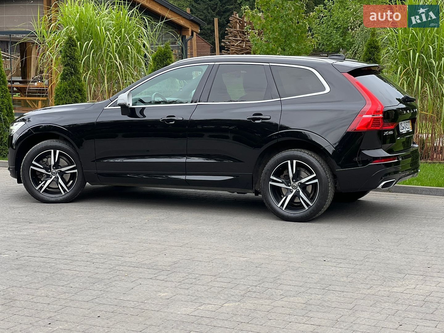 Volvo XC60 2019 VIN YV1UZA8UDK1225649 фото оголошення 10 з 47