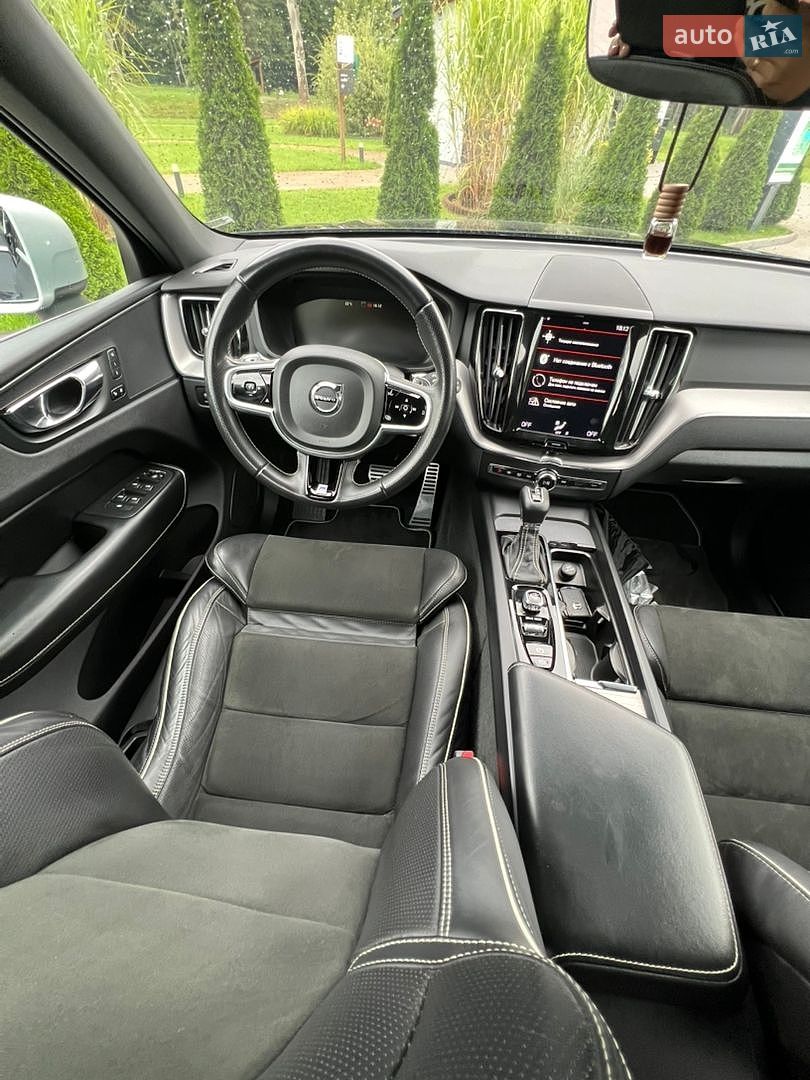Volvo XC60 2019 VIN YV1UZA8UDK1225649 фото оголошення 17 з 47