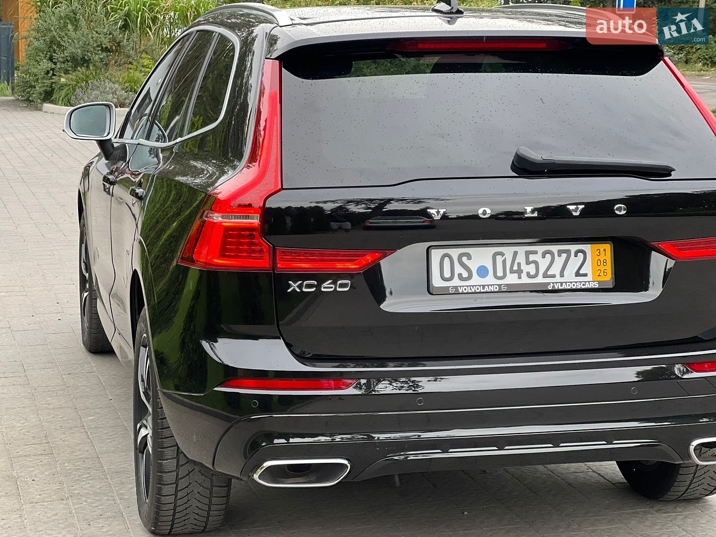 Volvo XC60 2019 VIN YV1UZA8UDK1225649 фото оголошення 16 з 47