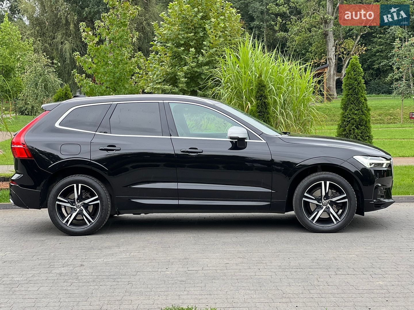 Volvo XC60 2019 VIN YV1UZA8UDK1225649 фото оголошення 13 з 47