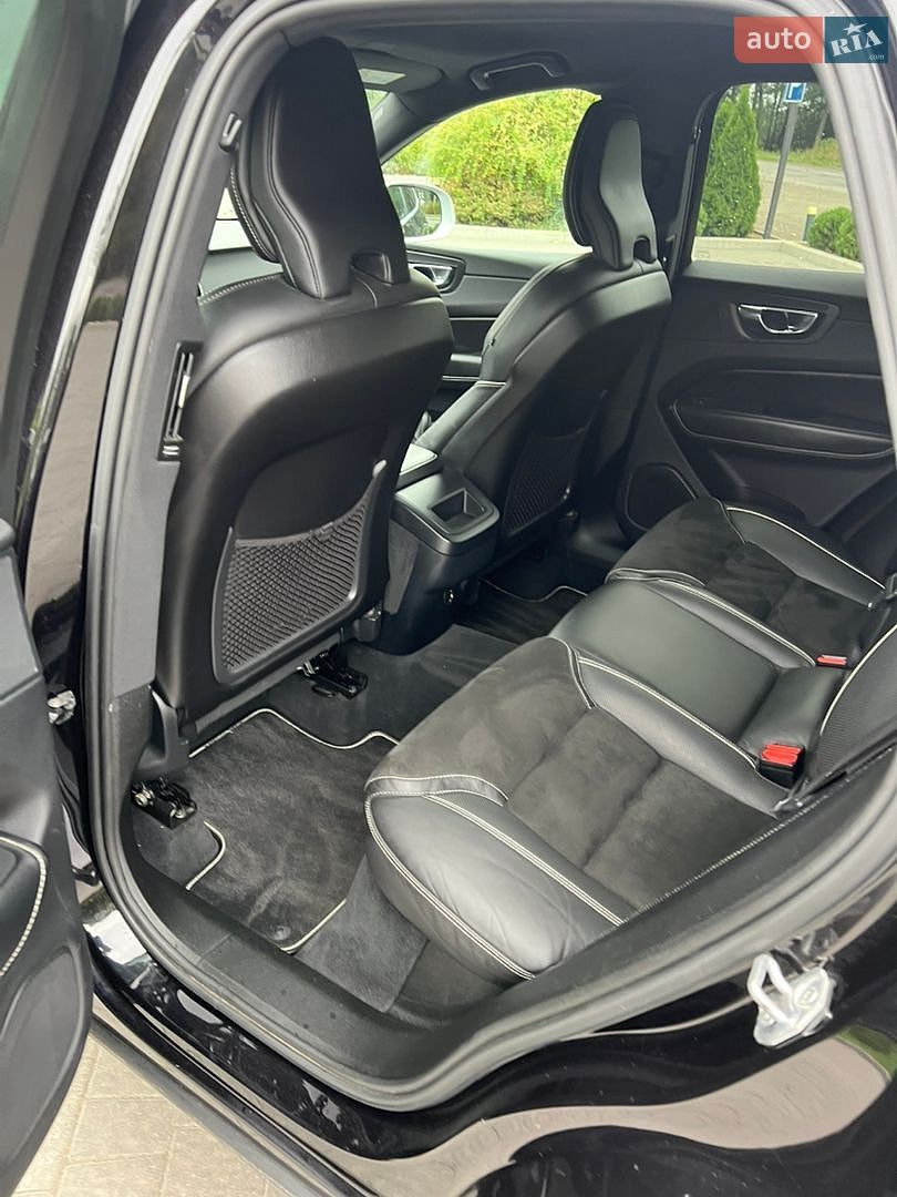 Volvo XC60 2019 VIN YV1UZA8UDK1225649 фото оголошення 21 з 47