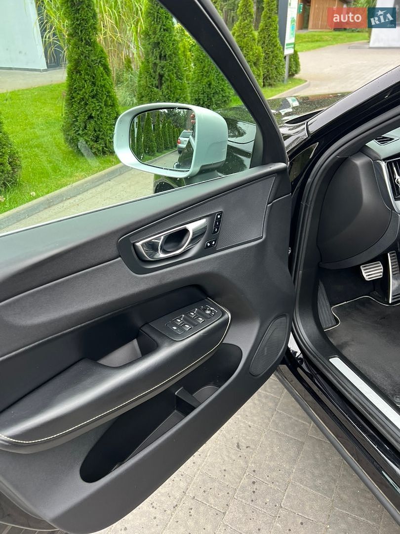 Volvo XC60 2019 VIN YV1UZA8UDK1225649 фото оголошення 24 з 47
