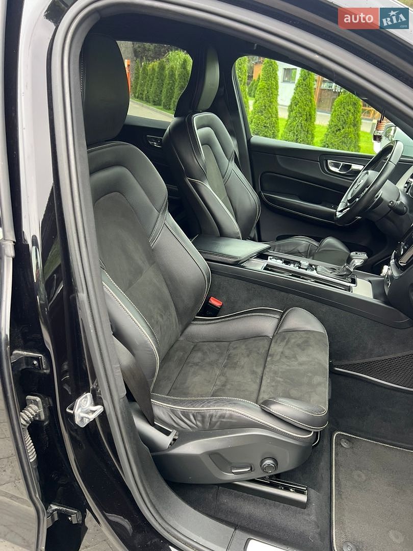 Volvo XC60 2019 VIN YV1UZA8UDK1225649 фото оголошення 28 з 47