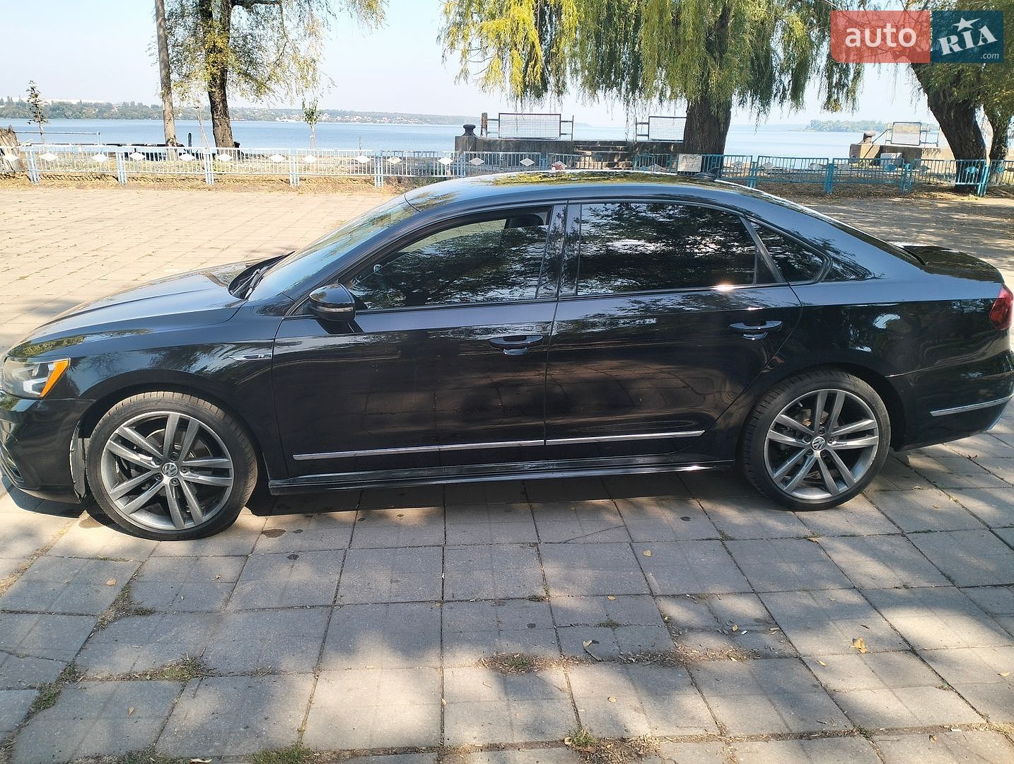 VOLKSWAGEN PASSAT 2016 VIN 1VWDT7A30HC030178 фото оголошення 9 з 17