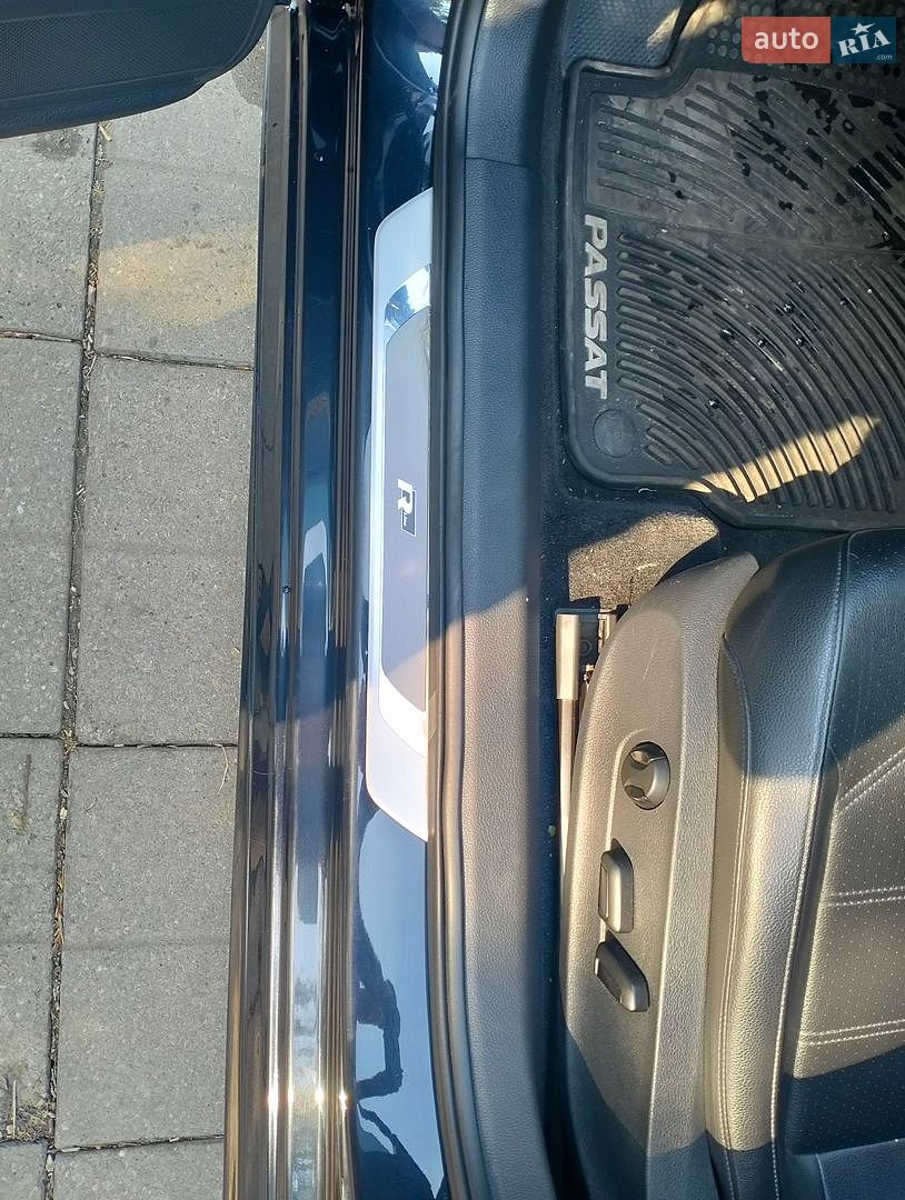 VOLKSWAGEN PASSAT 2016 VIN 1VWDT7A30HC030178 фото оголошення 14 з 17