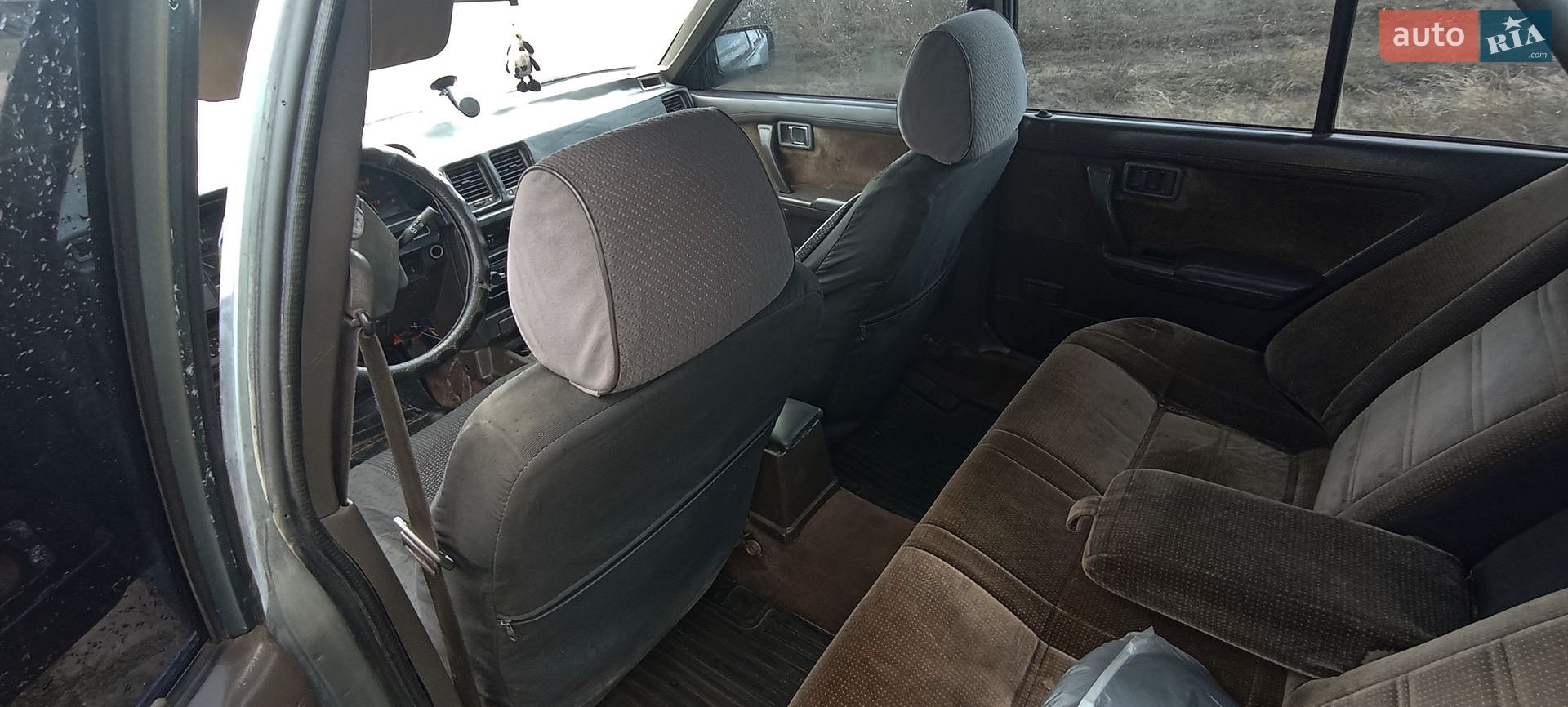 Nissan Bluebird 1987 VIN JN100HT12V0112280 фото оголошення 7 з 9