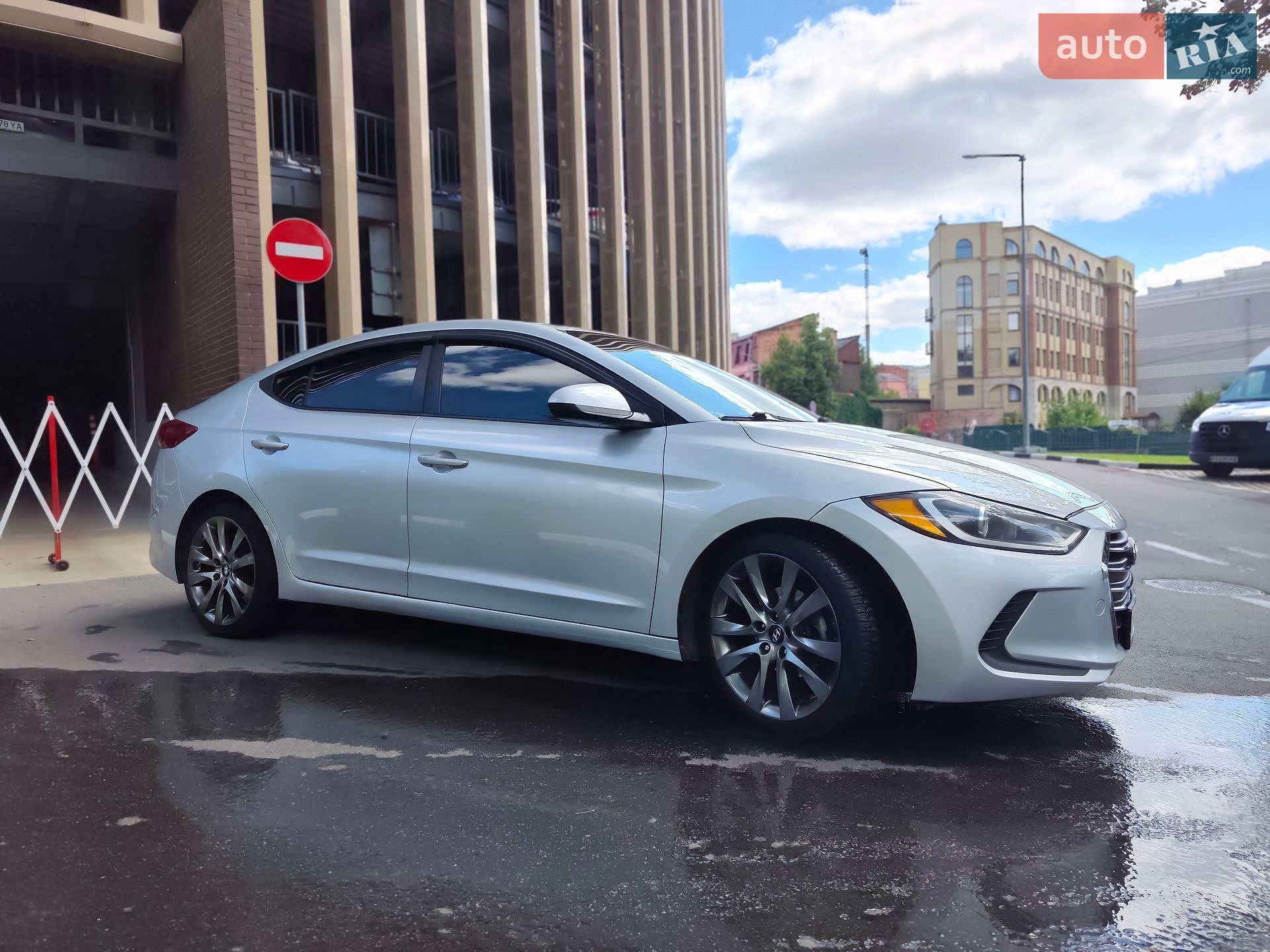 Hyundai Elantra 2016 VIN 5NPD84LF1HH034450 фото оголошення 5 з 17