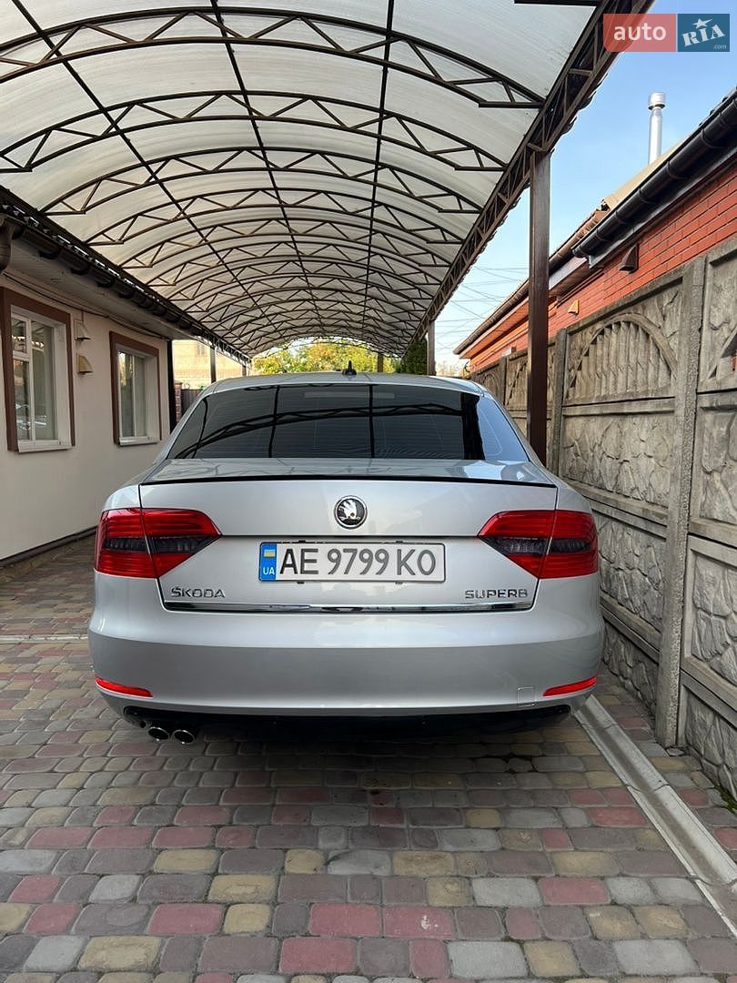Skoda Superb 2013 VIN TMBAB43T9EB300336 фото оголошення 6 з 17