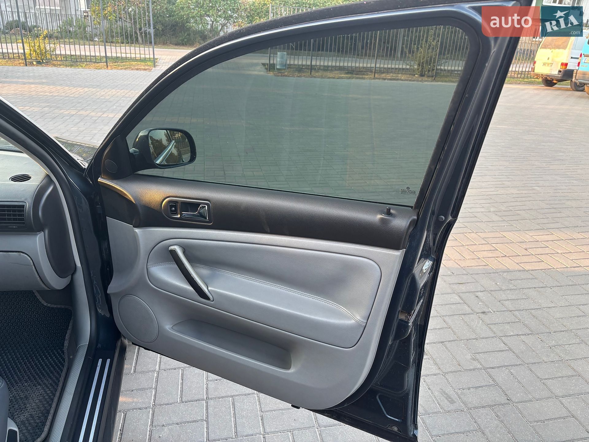 Volkswagen Passat 2002 VIN WVWZZZ3BZ3P284791 фото оголошення 25 з 35