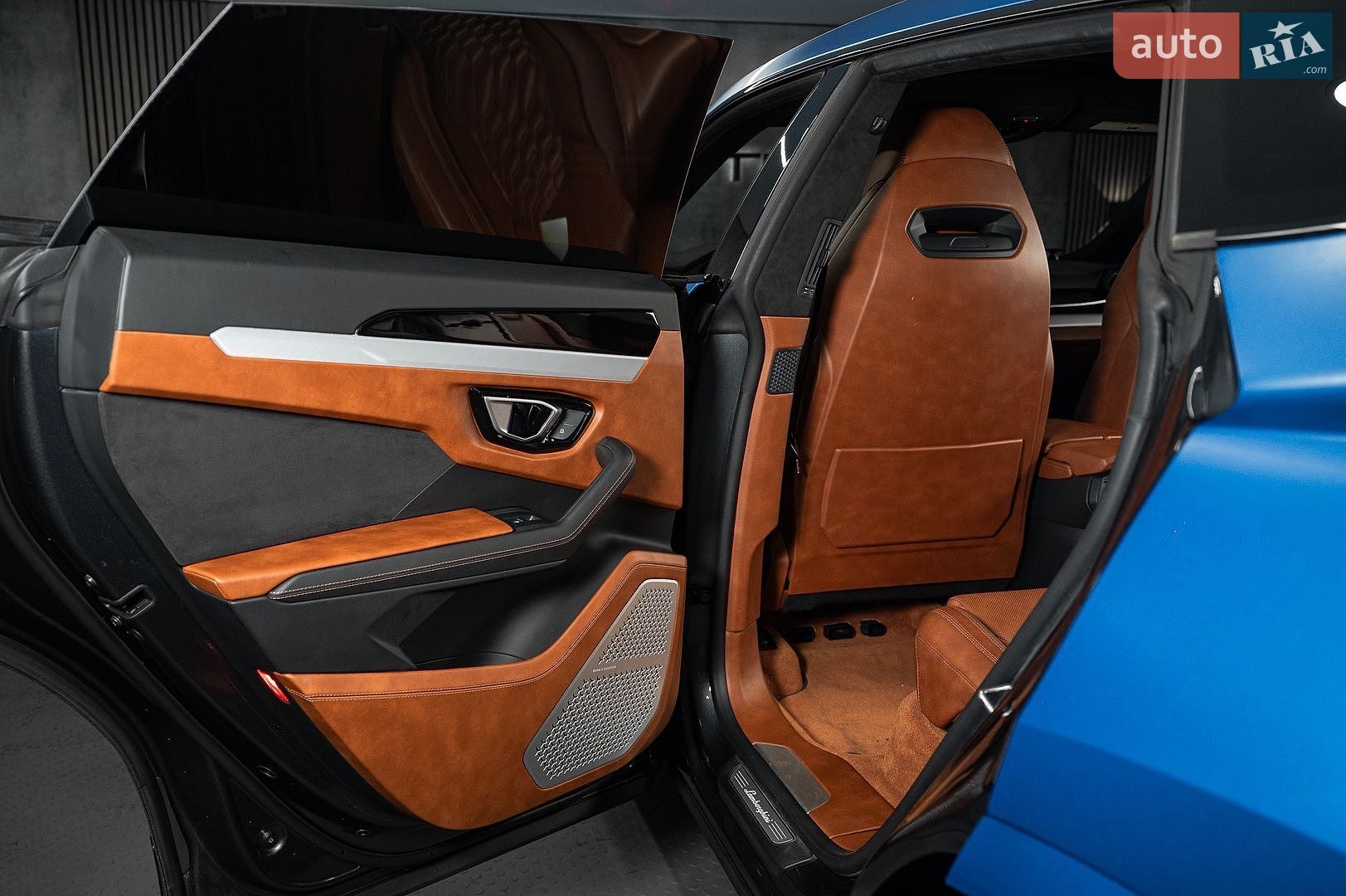 Lamborghini Urus 2019 VIN ZPBUA1ZL2LLA07643 фото оголошення 28 з 30