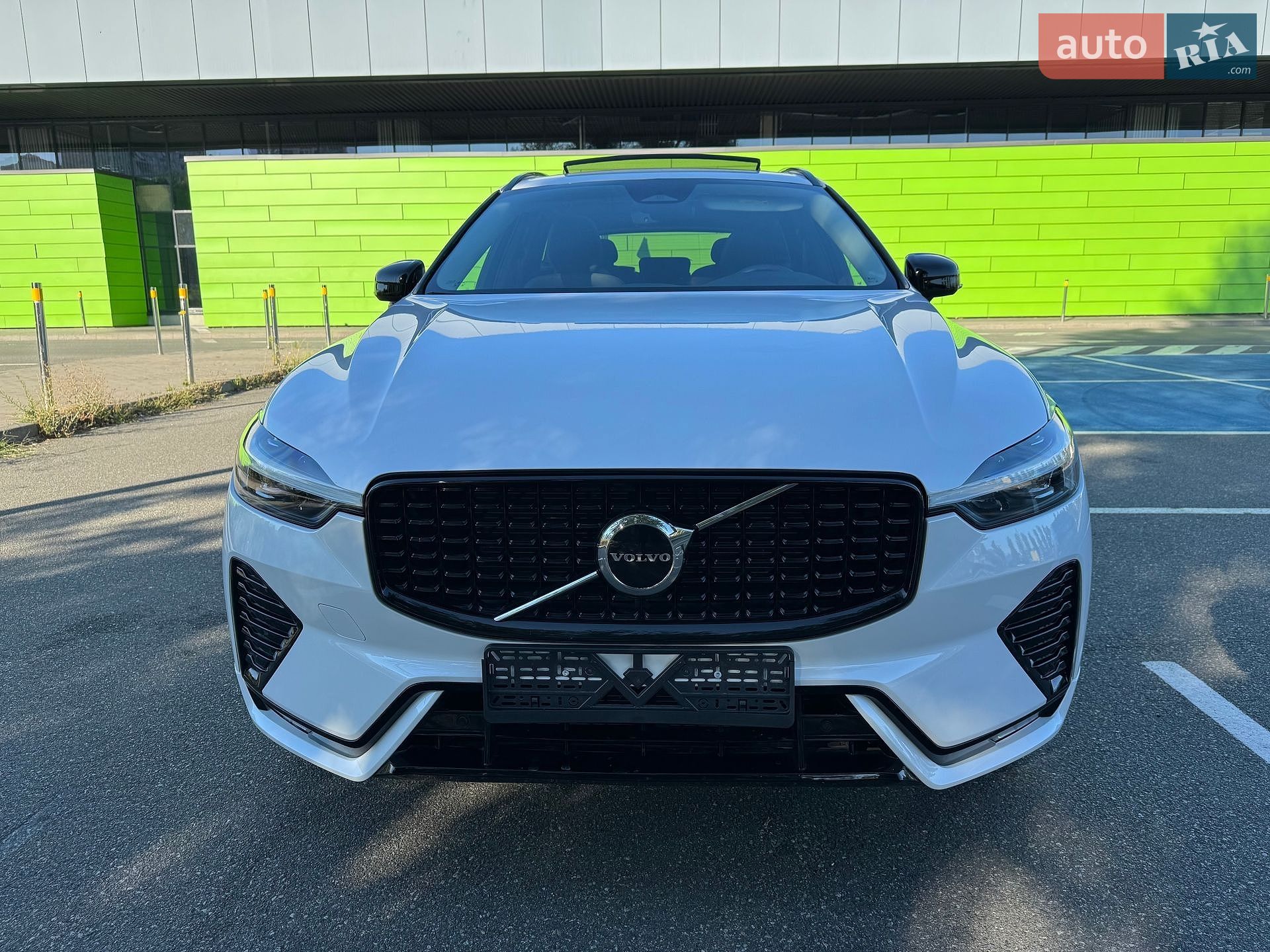 Volvo XC60 2023 VIN YV4L12RK5R1715757 фото оголошення 10 з 24