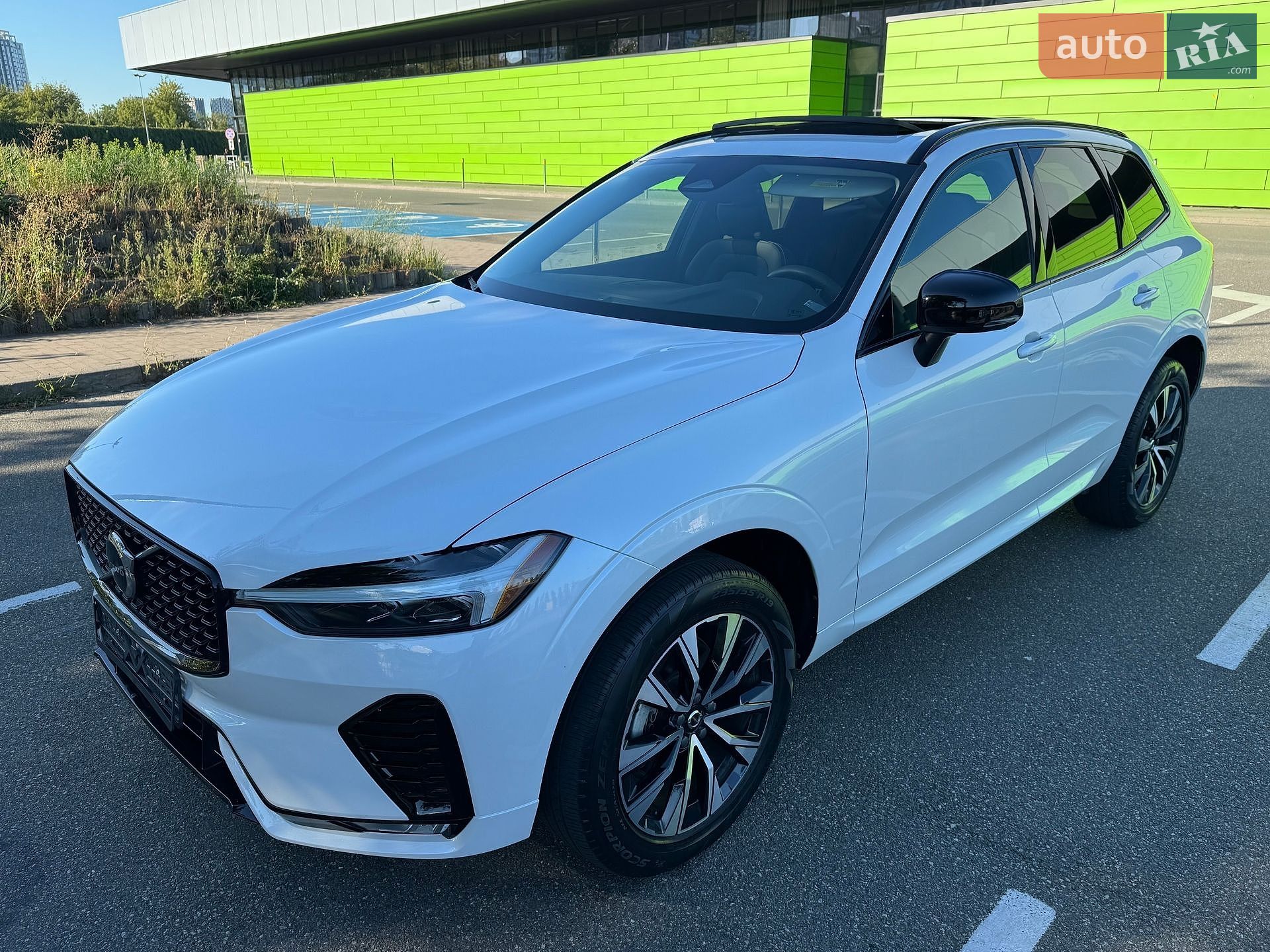 Volvo XC60 2023 VIN YV4L12RK5R1715757 фото оголошення 13 з 24
