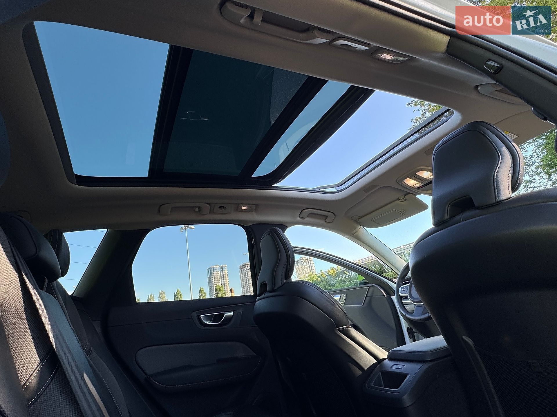 Volvo XC60 2023 VIN YV4L12RK5R1715757 фото оголошення 24 з 24