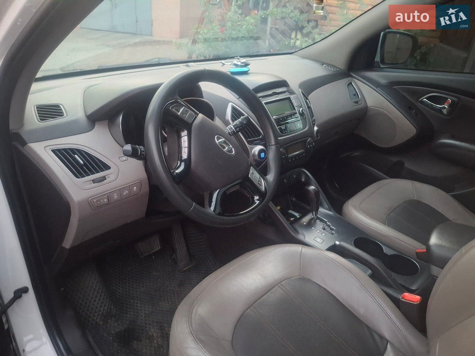 Hyundai ix35 2012 VIN TMAJU81VDCJ253681 фото оголошення 2 з 5