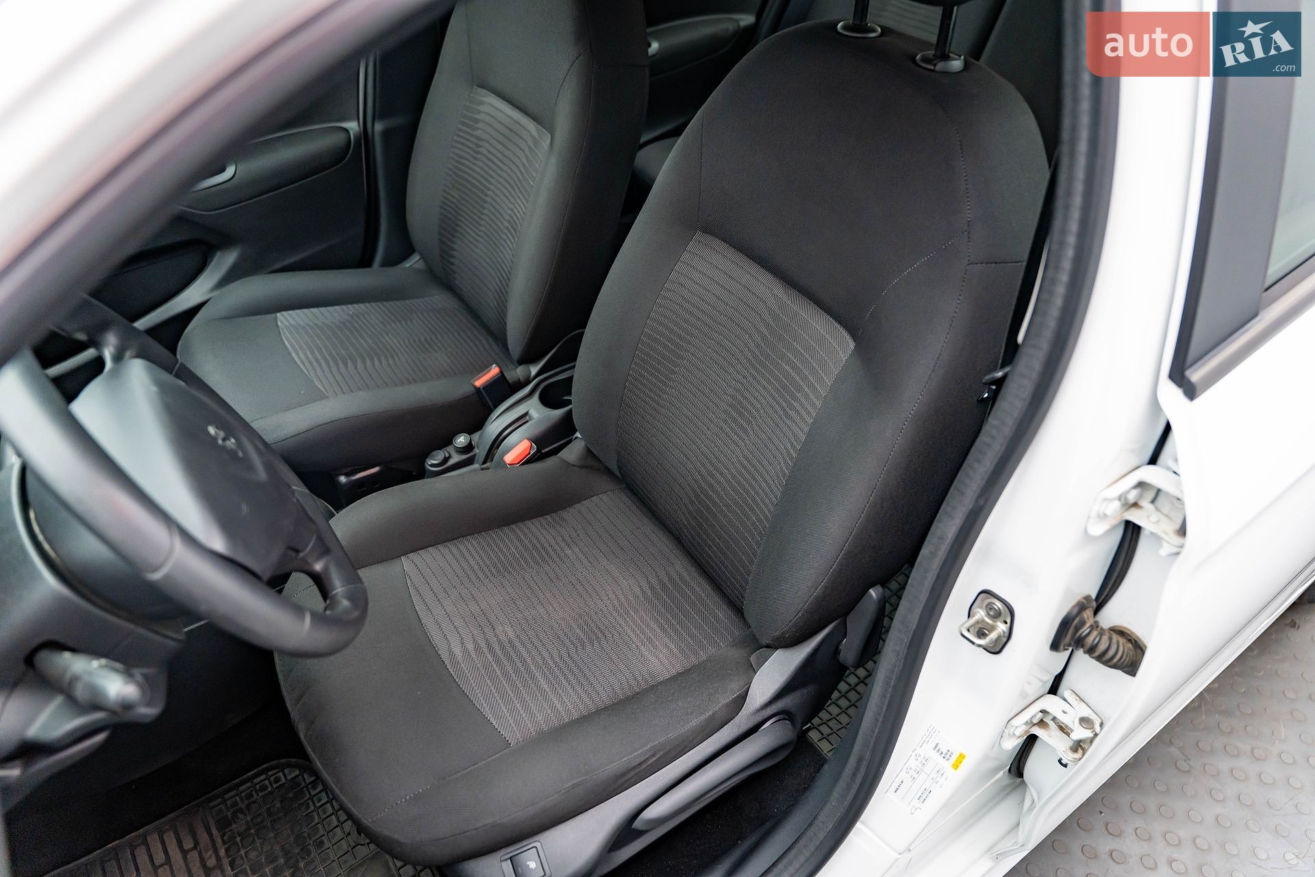 Peugeot 301 2021 VIN VF3DDNFPTMJ795785 фото оголошення 10 з 22