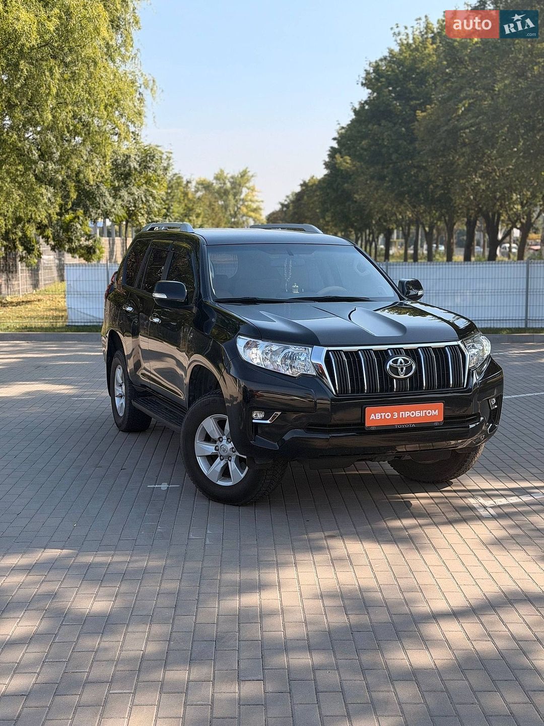 Toyota Land Cruiser Prado 2017 VIN JTEBX3FJ10K290741 фото оголошення 3 з 18