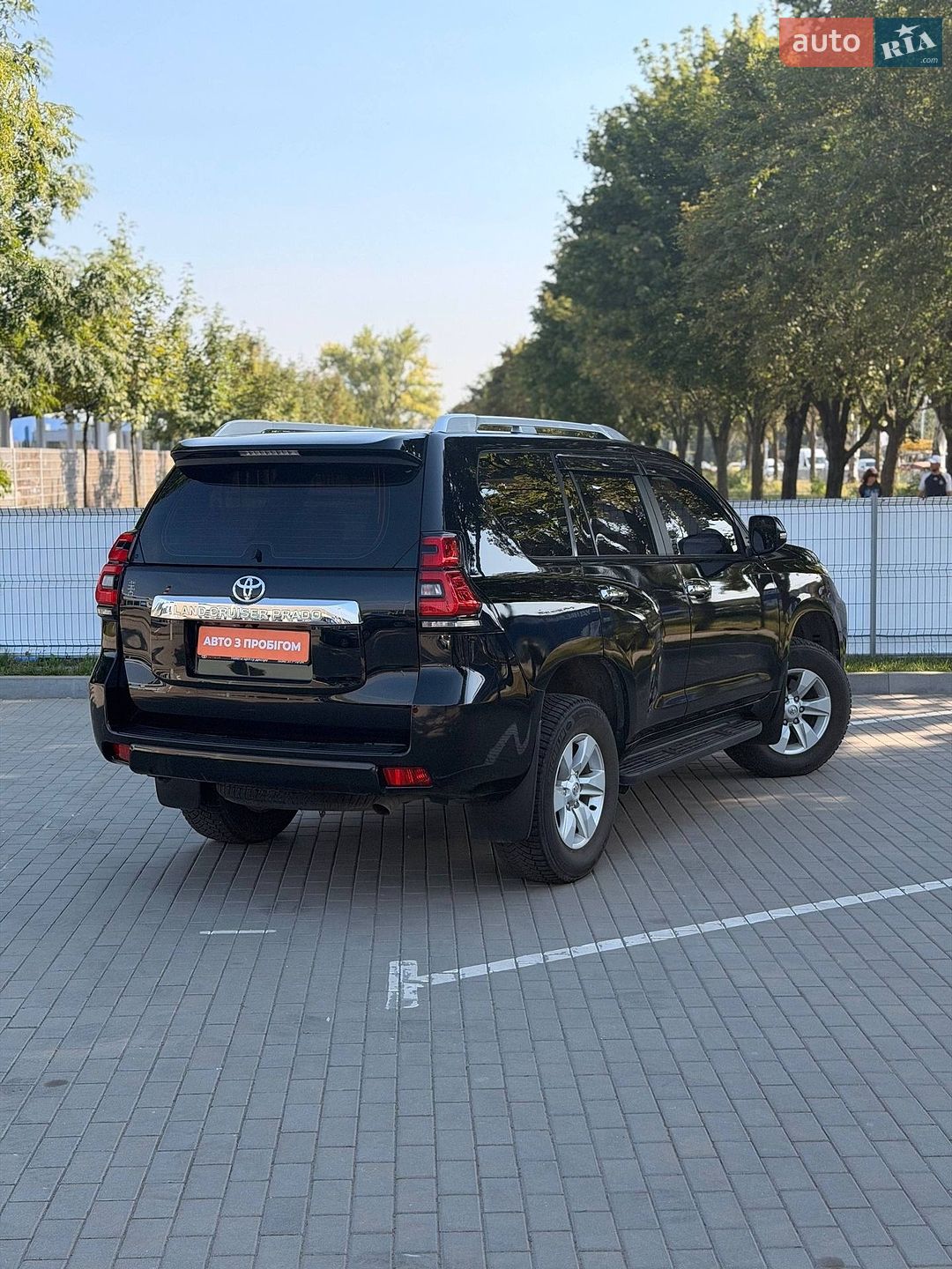 Toyota Land Cruiser Prado 2017 VIN JTEBX3FJ10K290741 фото оголошення 6 з 18