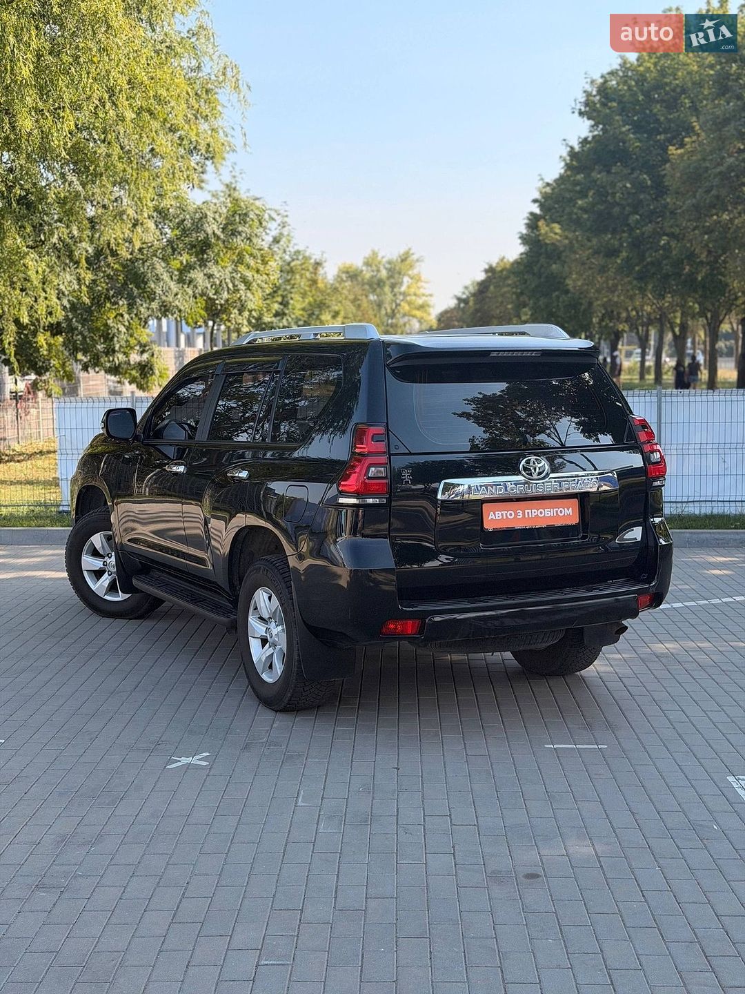 Toyota Land Cruiser Prado 2017 VIN JTEBX3FJ10K290741 фото оголошення 7 з 18