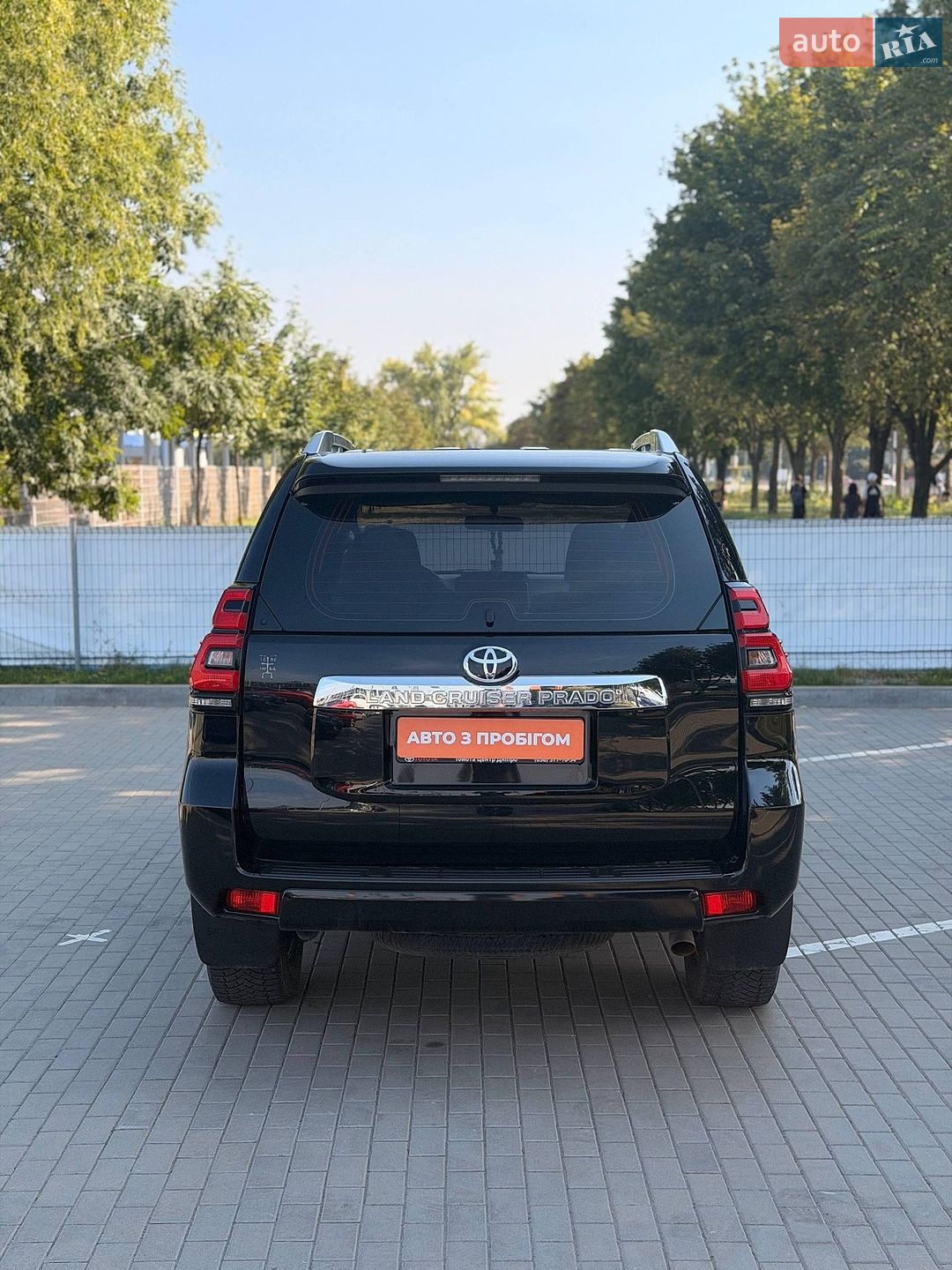 Toyota Land Cruiser Prado 2017 VIN JTEBX3FJ10K290741 фото оголошення 8 з 18