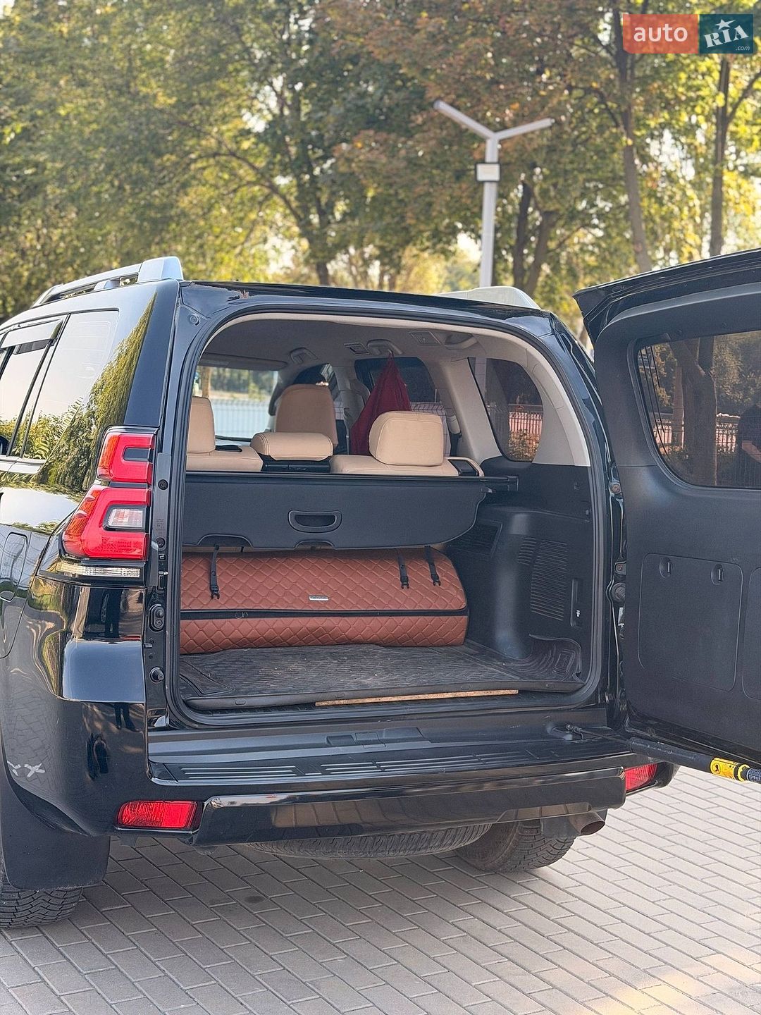 Toyota Land Cruiser Prado 2017 VIN JTEBX3FJ10K290741 фото оголошення 9 з 18