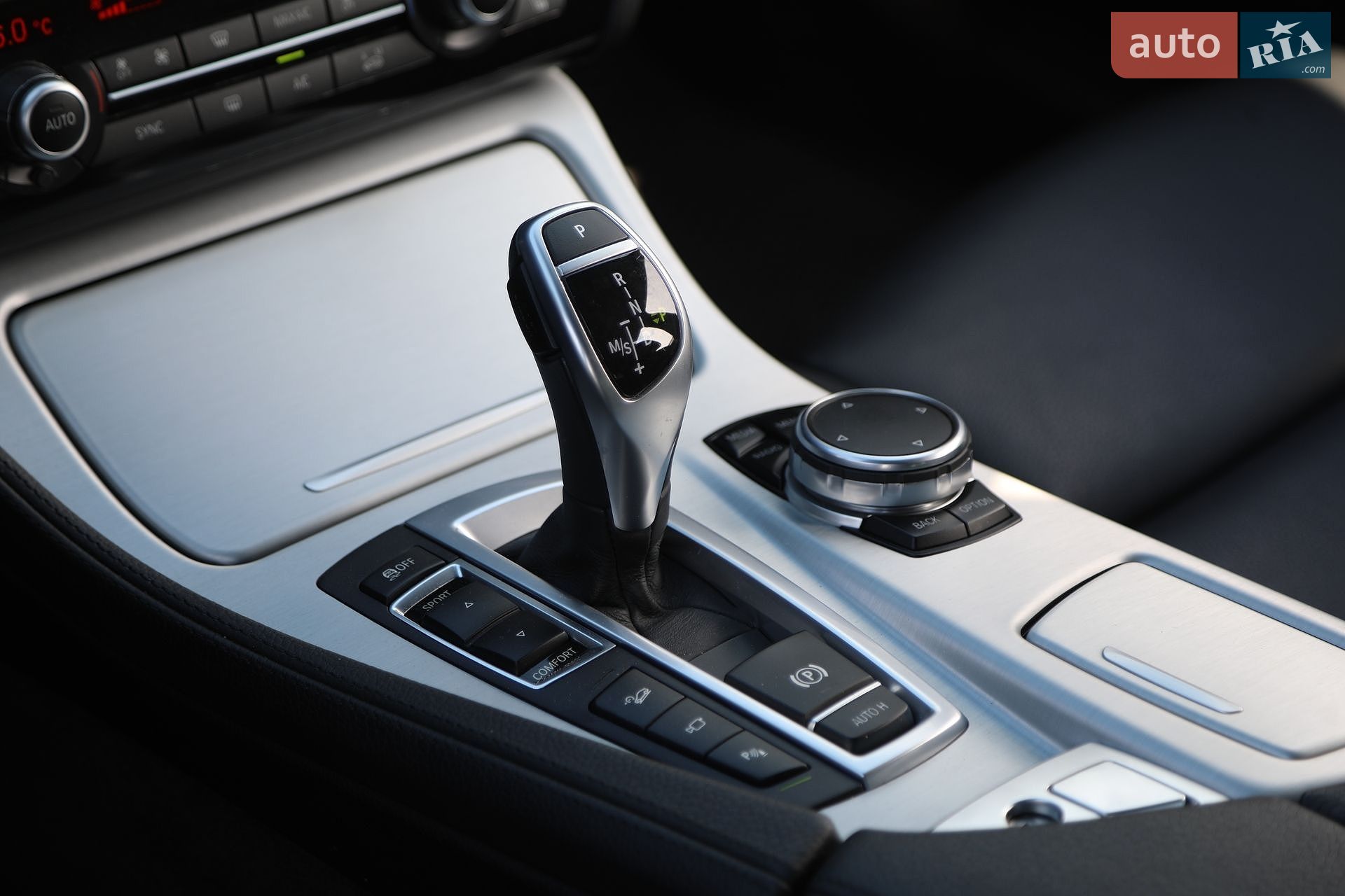 BMW 5 Series 2016 VIN WBA5K31030G586536 фото оголошення 18 з 32