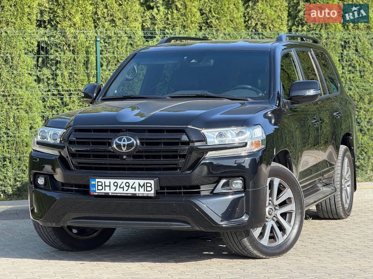 Toyota Land Cruiser 2017 VIN JTMCV02J804231533 фото оголошення 2 з 39