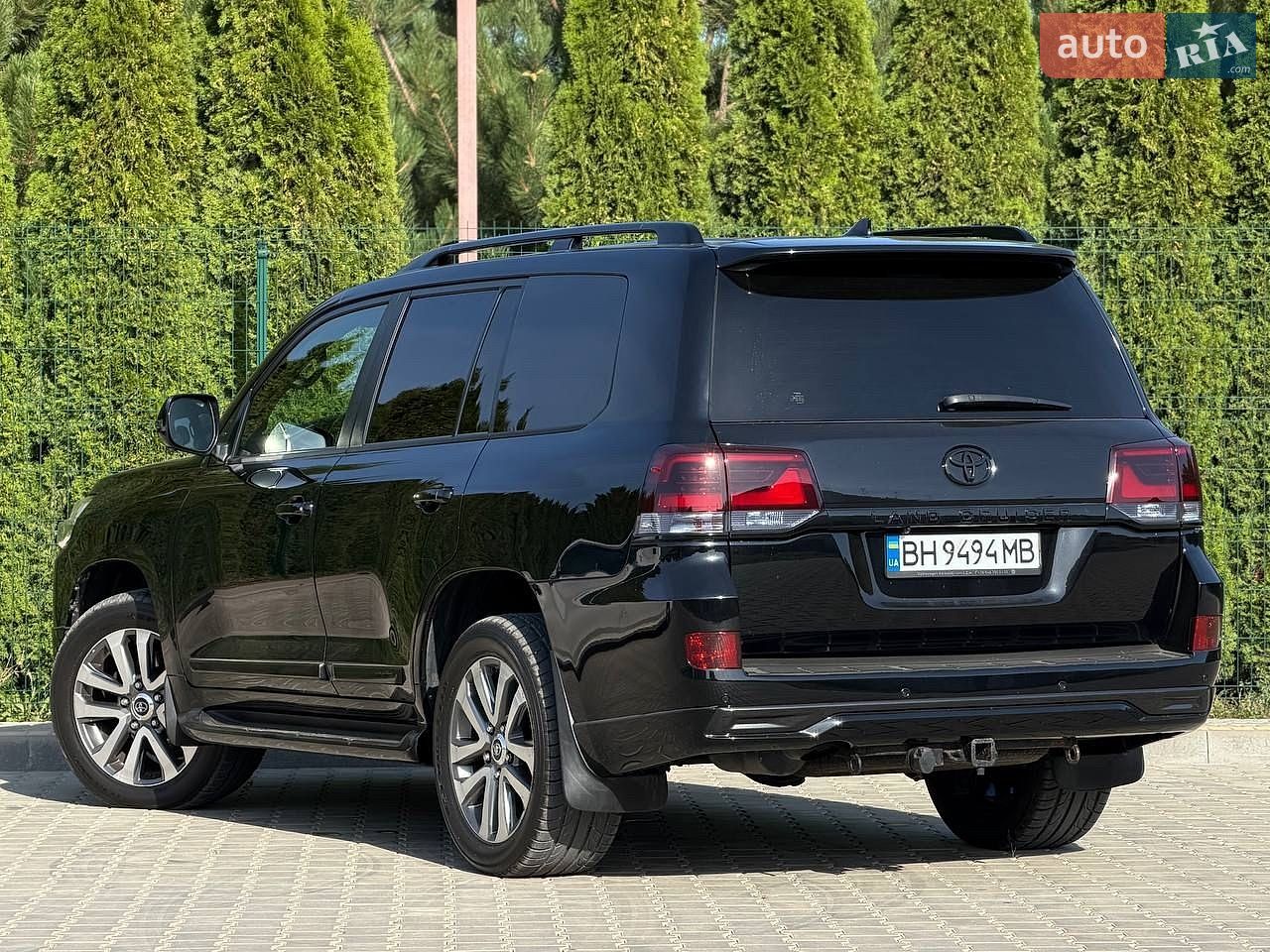 Toyota Land Cruiser 2017 VIN JTMCV02J804231533 фото оголошення 17 з 39