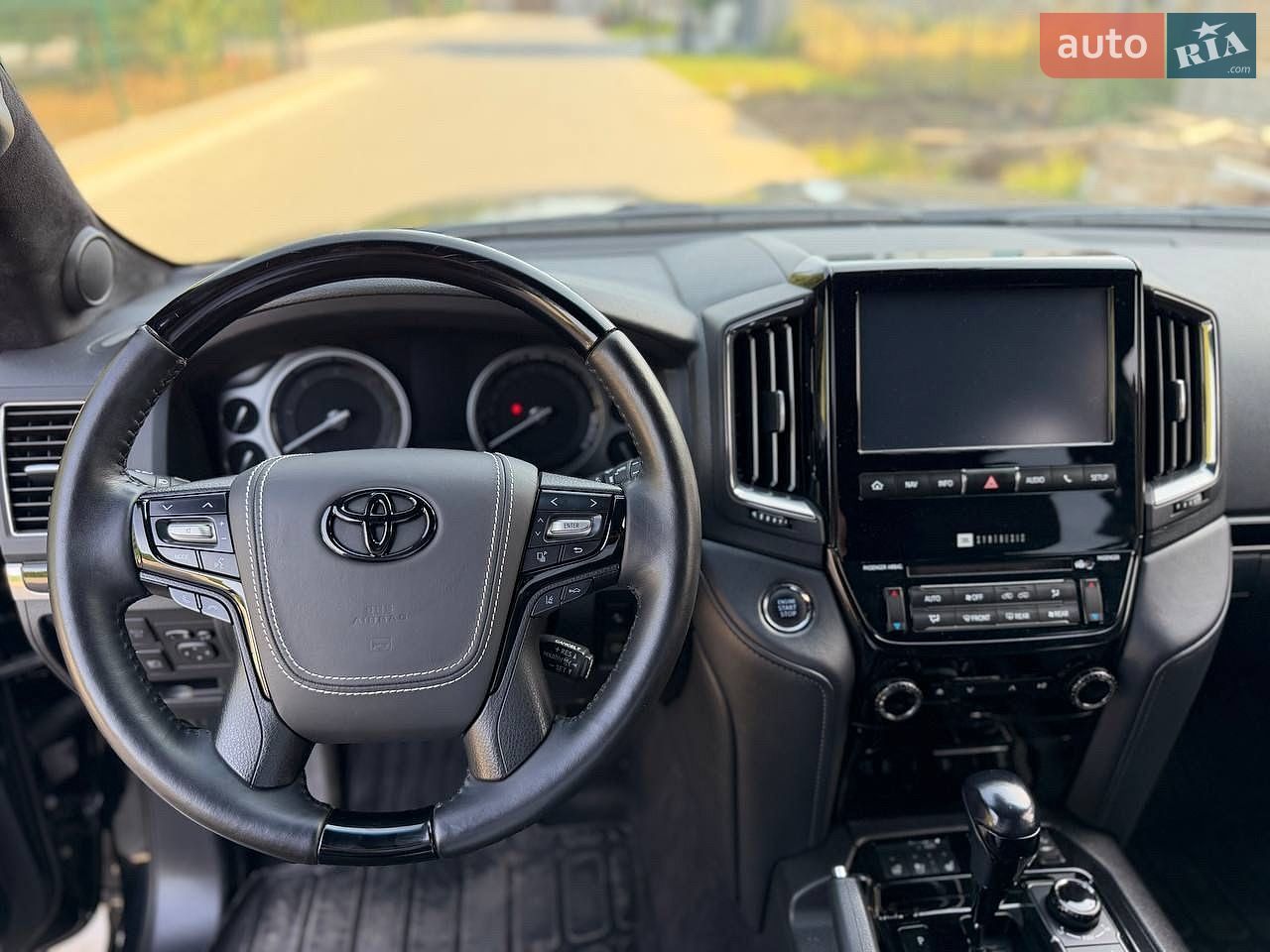 Toyota Land Cruiser 2017 VIN JTMCV02J804231533 фото оголошення 24 з 39