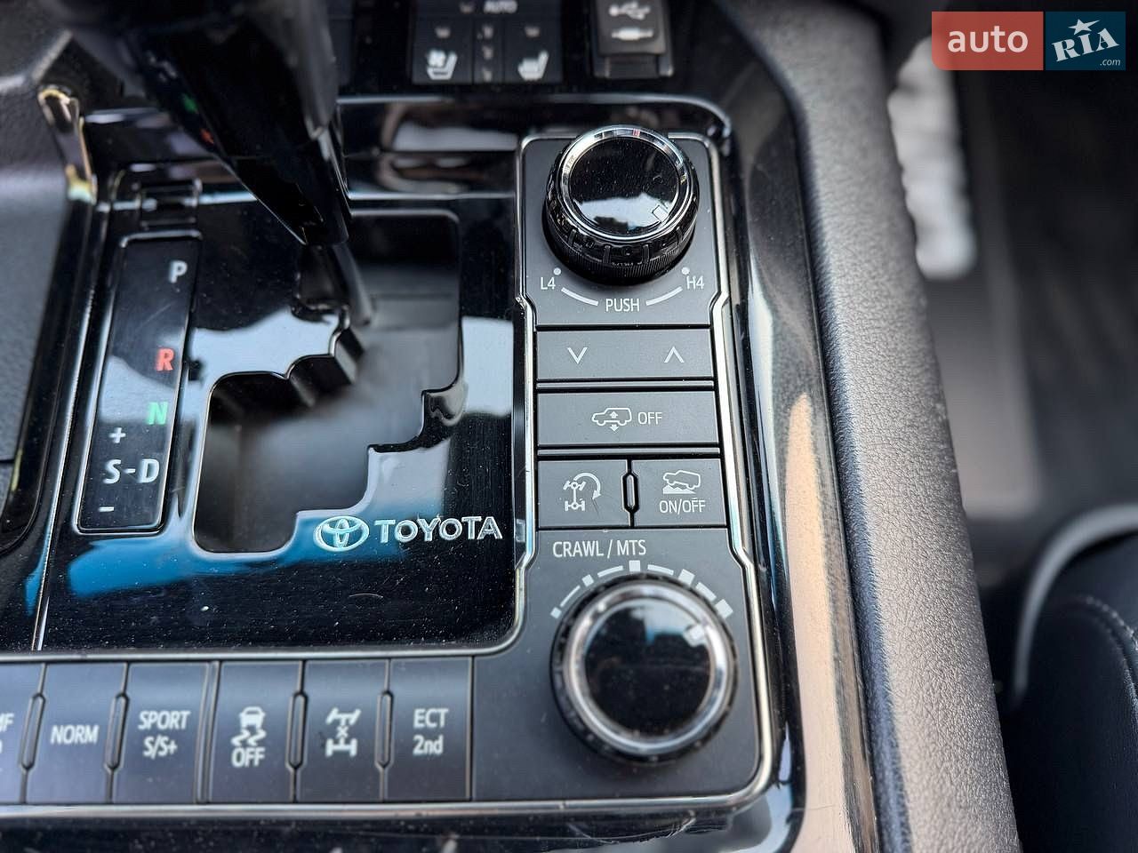 Toyota Land Cruiser 2017 VIN JTMCV02J804231533 фото оголошення 27 з 39