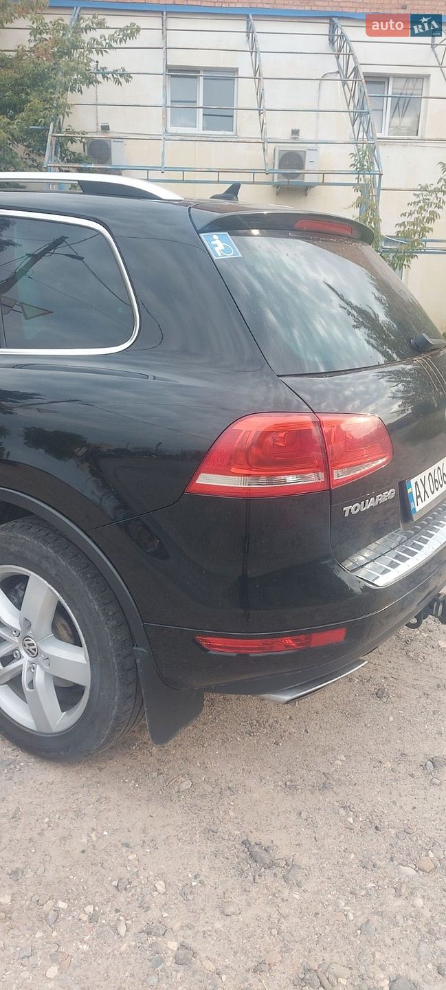 Volkswagen Touareg 2011 VIN WVGFG9BP1BD006126 фото оголошення 7 з 15