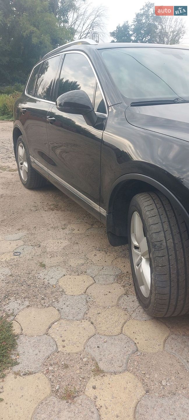Volkswagen Touareg 2011 VIN WVGFG9BP1BD006126 фото оголошення 2 з 15