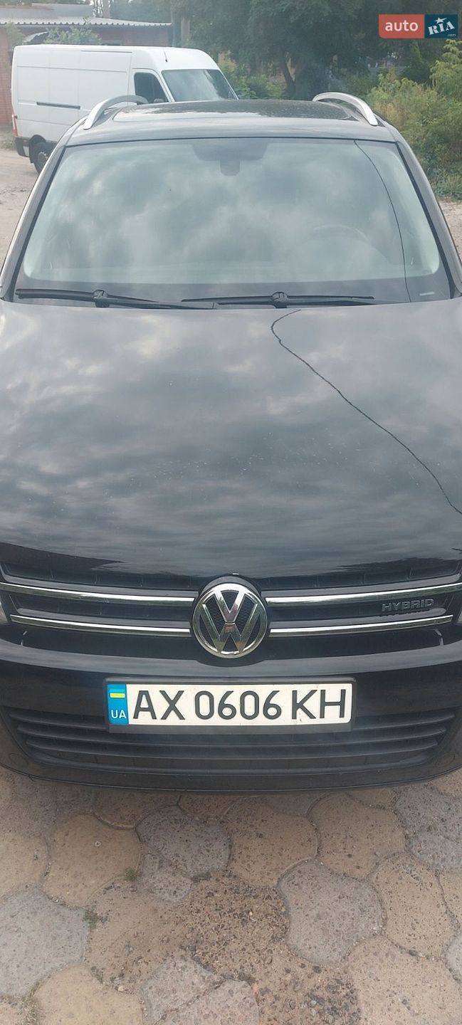 Volkswagen Touareg 2011 VIN WVGFG9BP1BD006126 фото оголошення 4 з 15