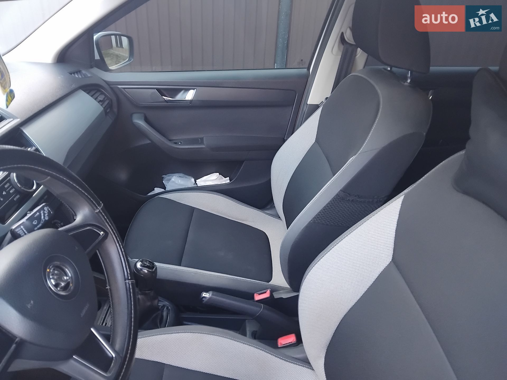 Skoda Fabia 2015 VIN TMBJJ6NJ9GZ013289 фото оголошення 3 з 24