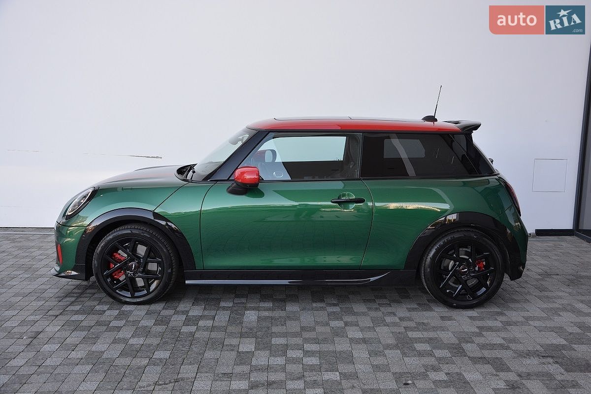 MINI Cooper 2025 VIN WMW31GD0102X46181 фото оголошення 2 з 10