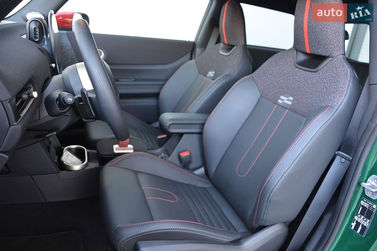 MINI Cooper 2025 VIN WMW31GD0102X46181 фото оголошення 4 з 10