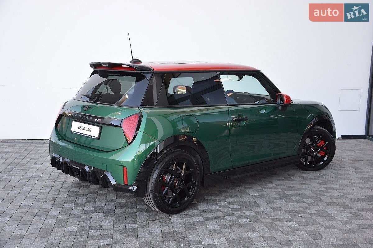 MINI Cooper 2025 VIN WMW31GD0102X46181 фото оголошення 3 з 10