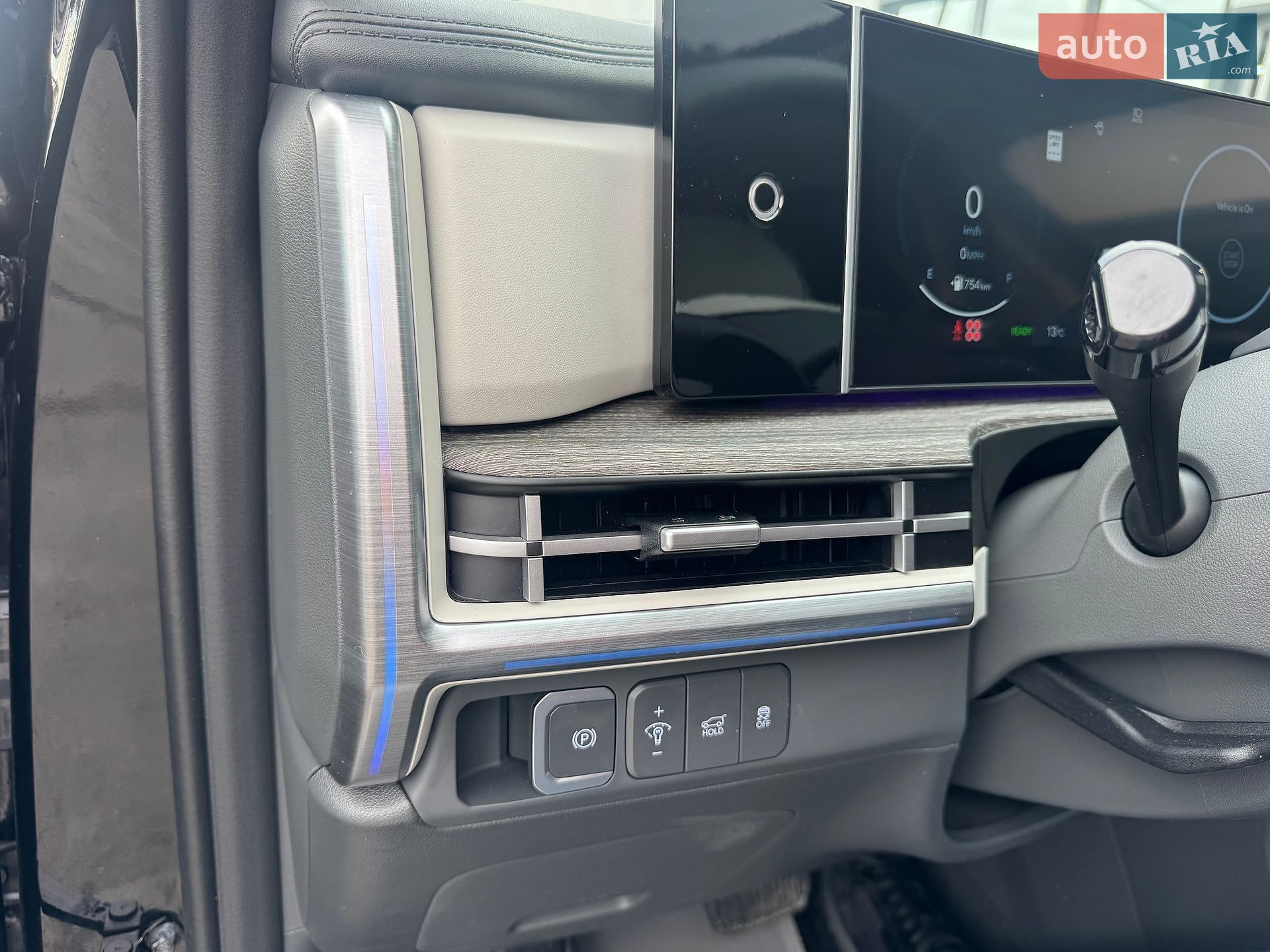 Hyundai Santa FE 2024 VIN 5NMP5DG12RH003937 фото оголошення 26 з 190