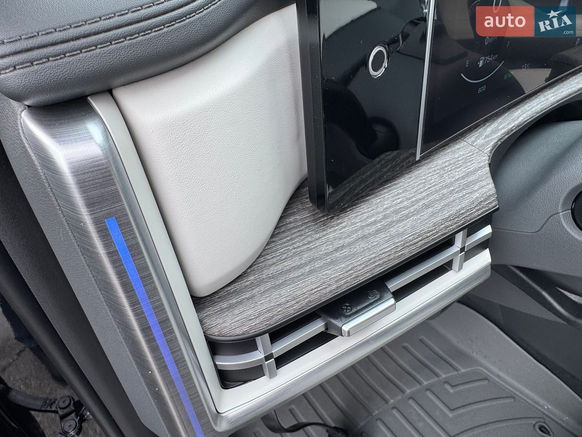 Hyundai Santa FE 2024 VIN 5NMP5DG12RH003937 фото оголошення 40 з 190
