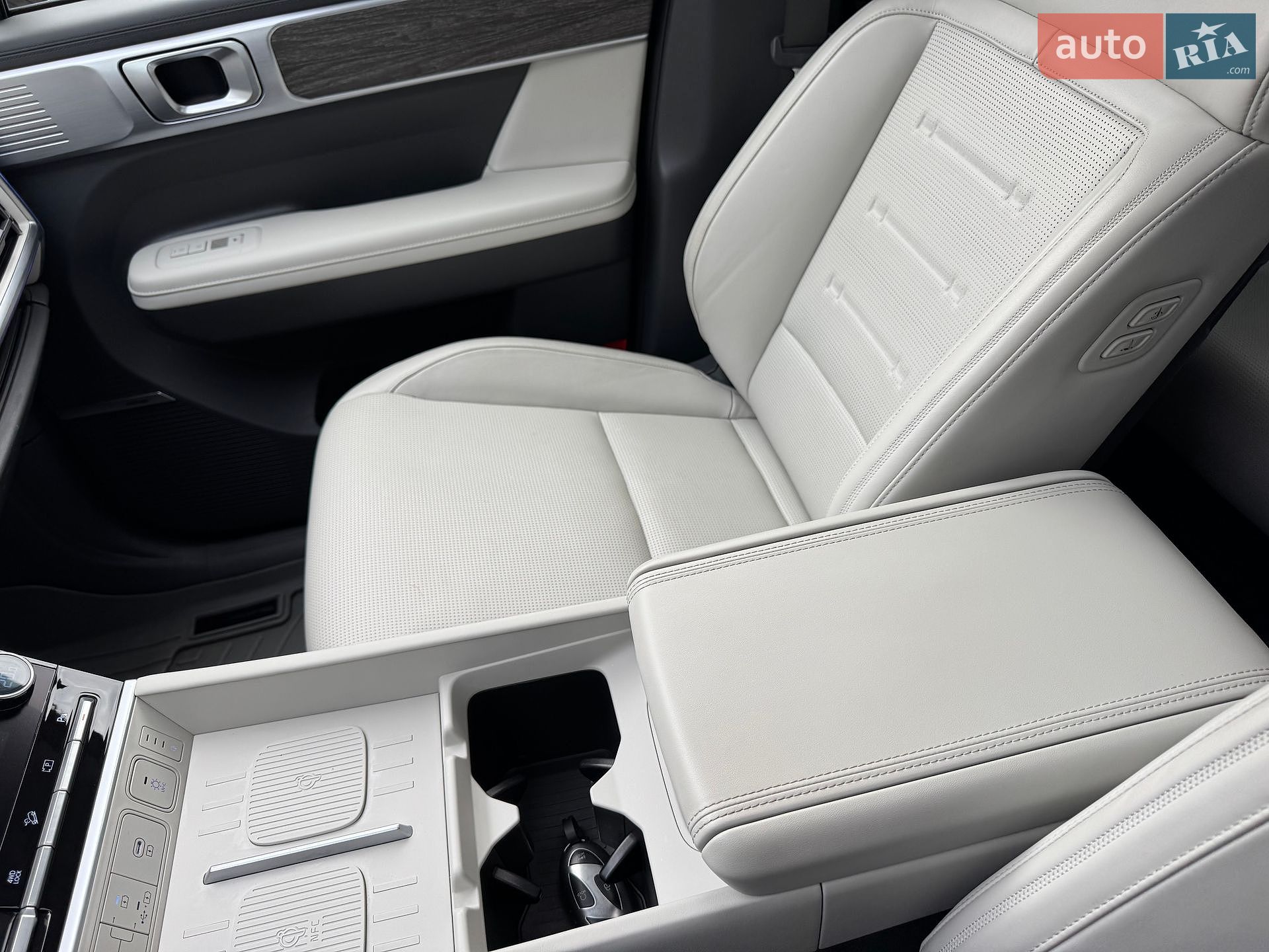 Hyundai Santa FE 2024 VIN 5NMP5DG12RH003937 фото оголошення 98 з 190