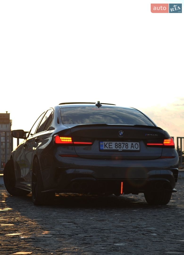 BMW 3 Series 2021 VIN 3MW5U7J03N8C47296 фото оголошення 2 з 13