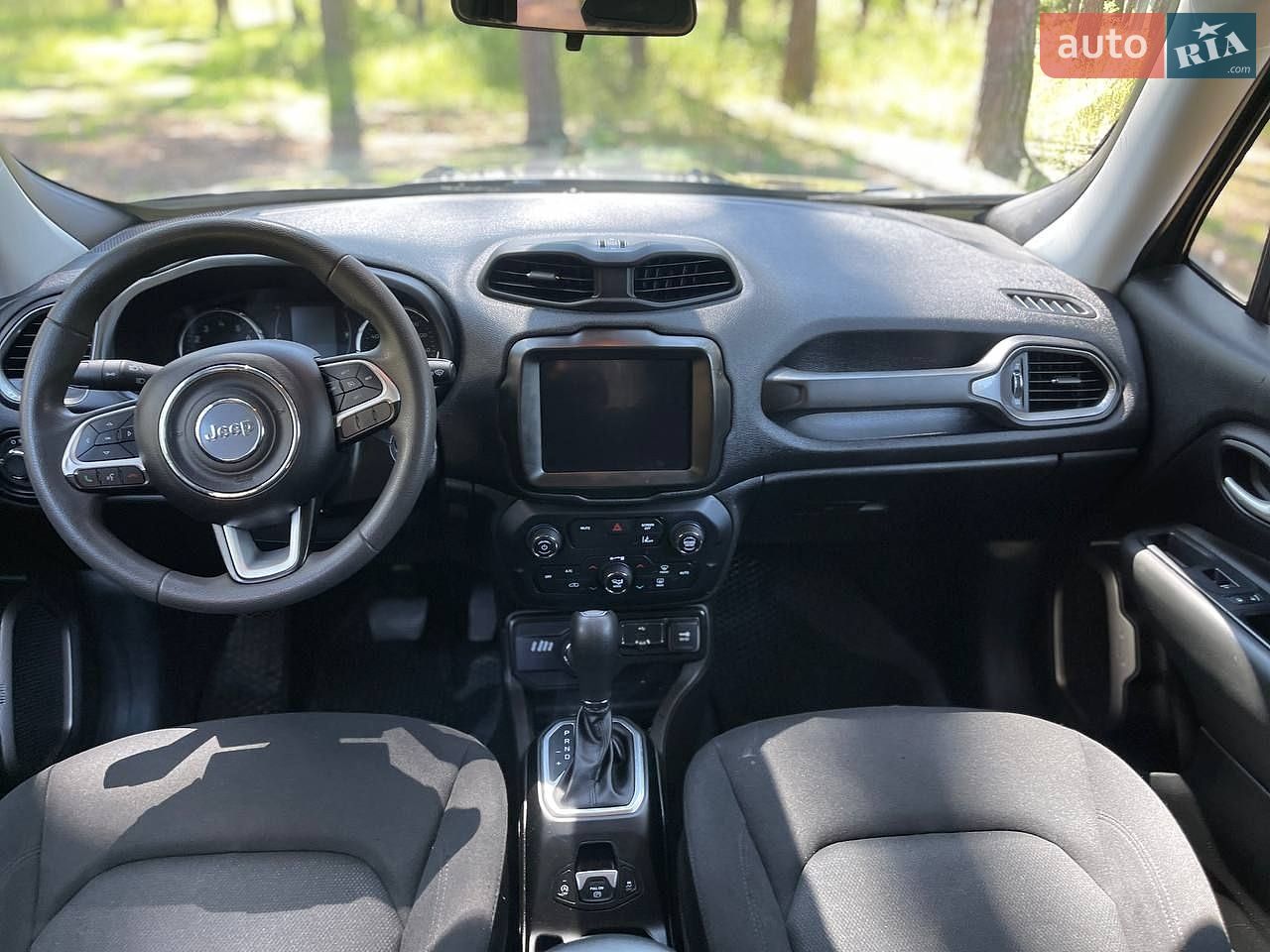 Jeep Renegade 2023 VIN ZACNJDB10PPP27981 фото оголошення 2 з 28