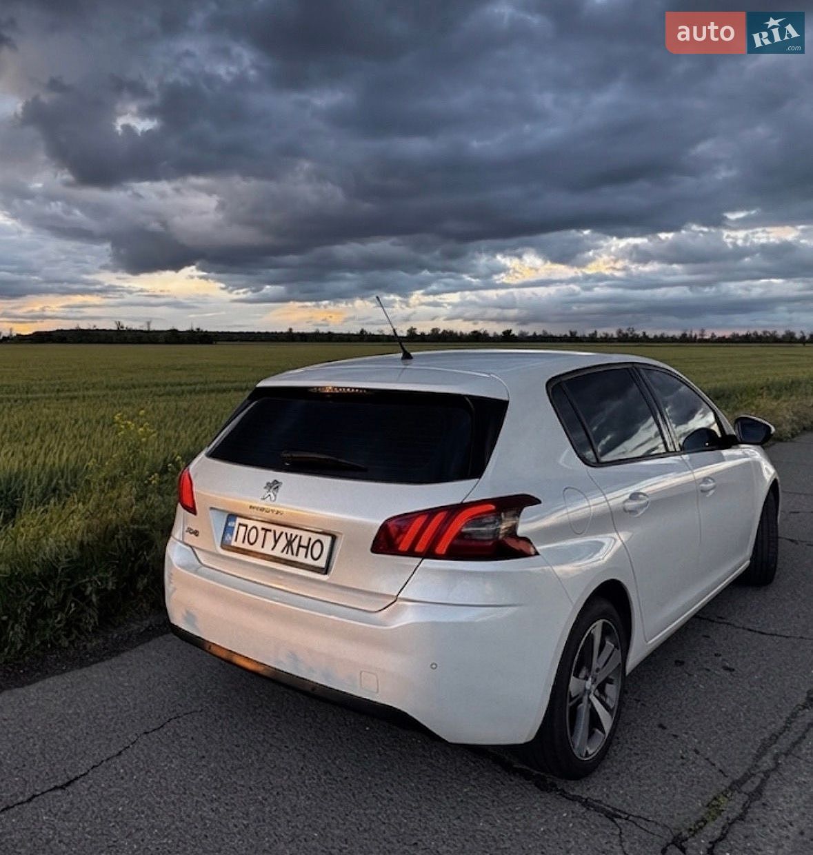 Peugeot 308 2016 VIN VF3LB9HPAGS046338 фото оголошення 2 з 8