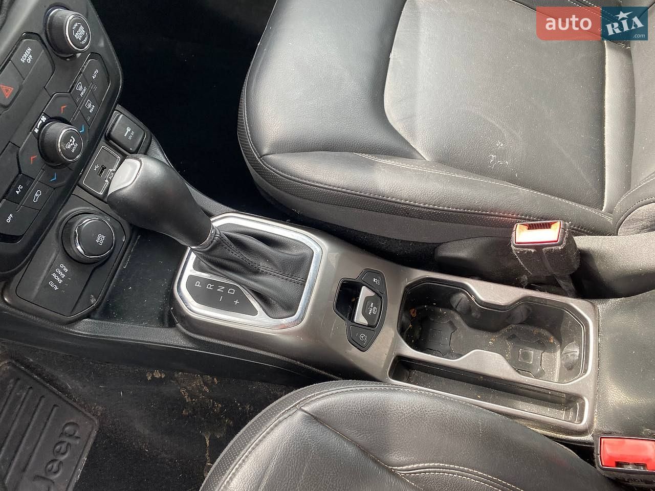 Jeep Renegade 2019 VIN ZACNJBD15KPJ90826 фото оголошення 13 з 19