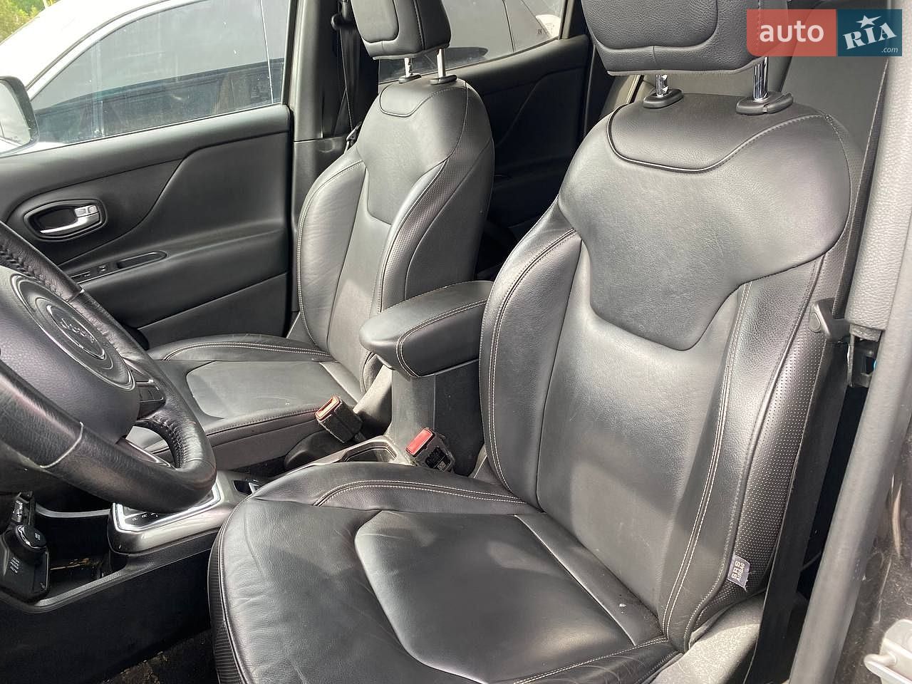 Jeep Renegade 2019 VIN ZACNJBD15KPJ90826 фото оголошення 15 з 19