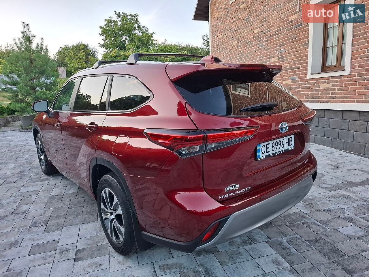 Toyota Highlander 2023 VIN 5TDKBRCH2PS117028 фото оголошення 5 з 56