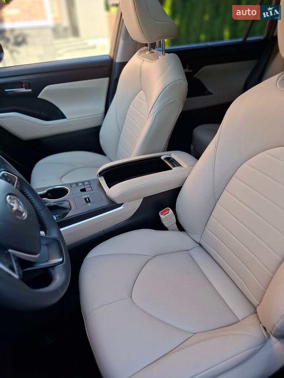 Toyota Highlander 2023 VIN 5TDKBRCH2PS117028 фото оголошення 36 з 56