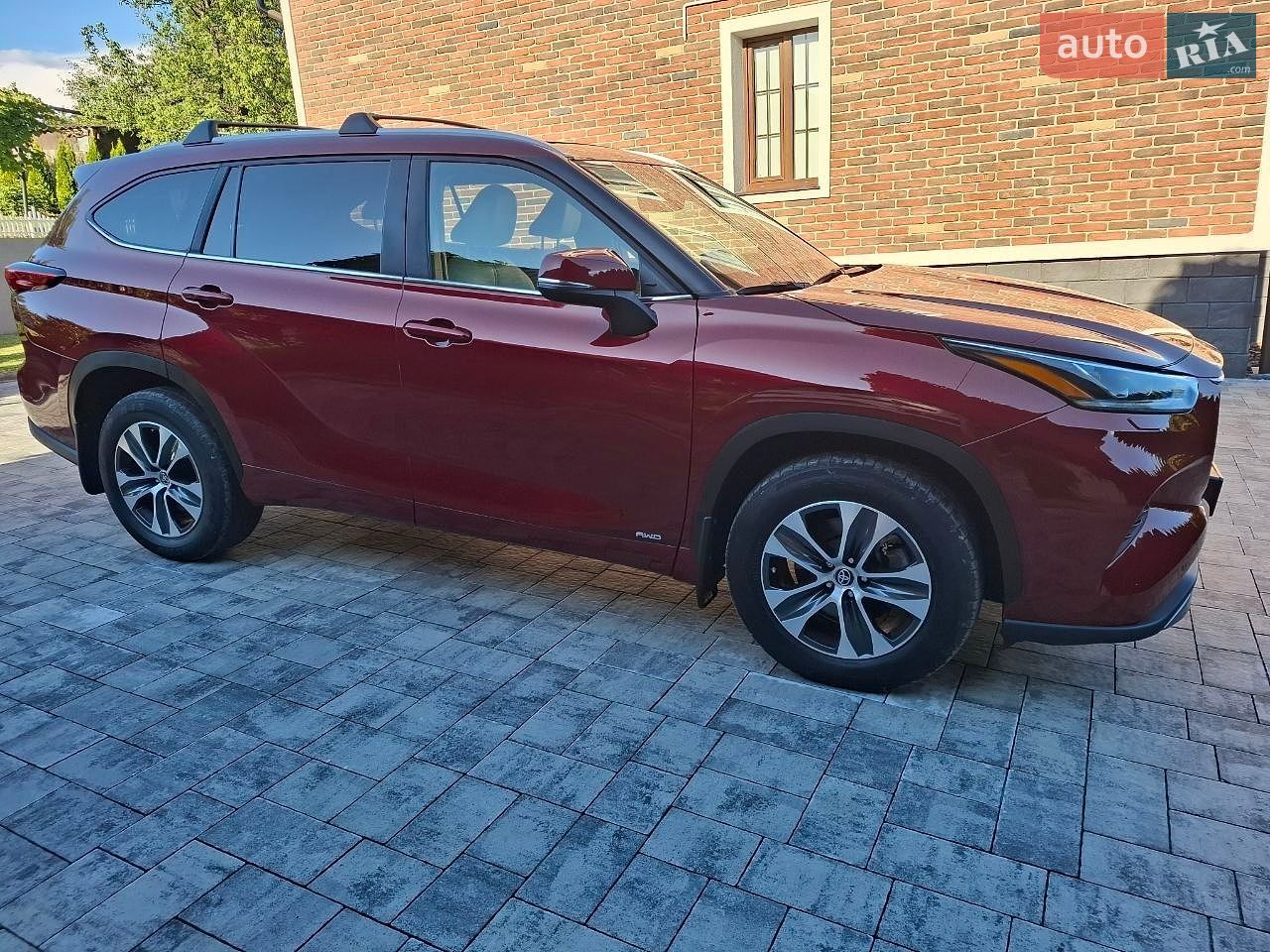 Toyota Highlander 2023 VIN 5TDKBRCH2PS117028 фото оголошення 4 з 56
