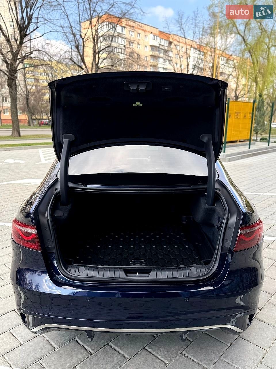 Jaguar XF 2023 VIN SAJBL4GX4RCY93975 фото оголошення 10 з 88